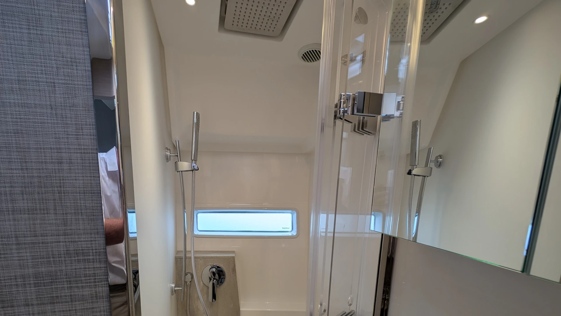Nimbus 495 Flybridge - 38