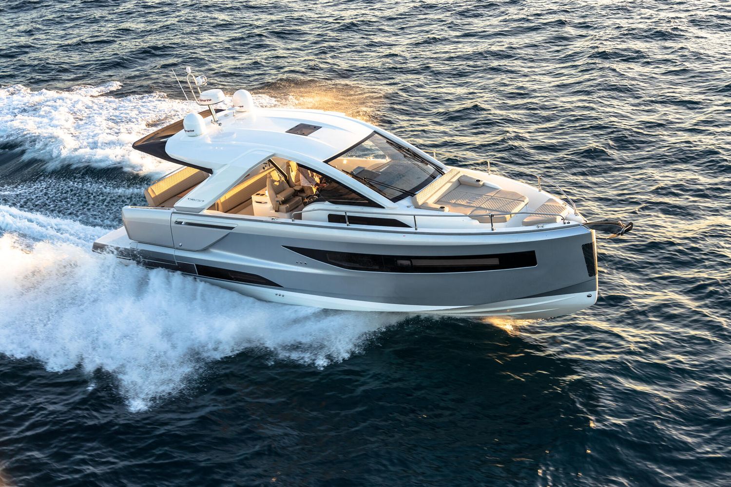 Jeanneau DB 37