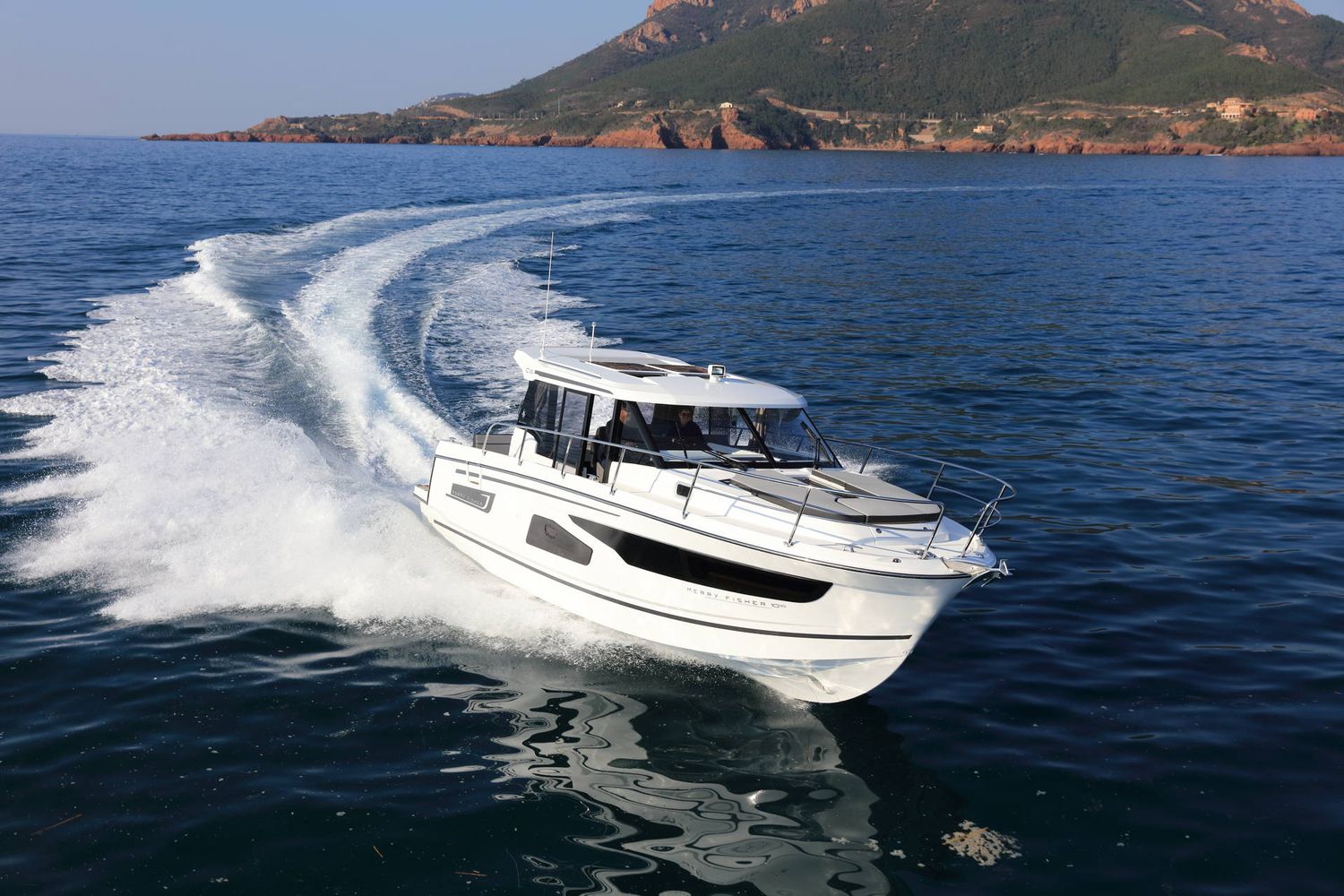 Jeanneau Merry Fisher 1095 – with must have options