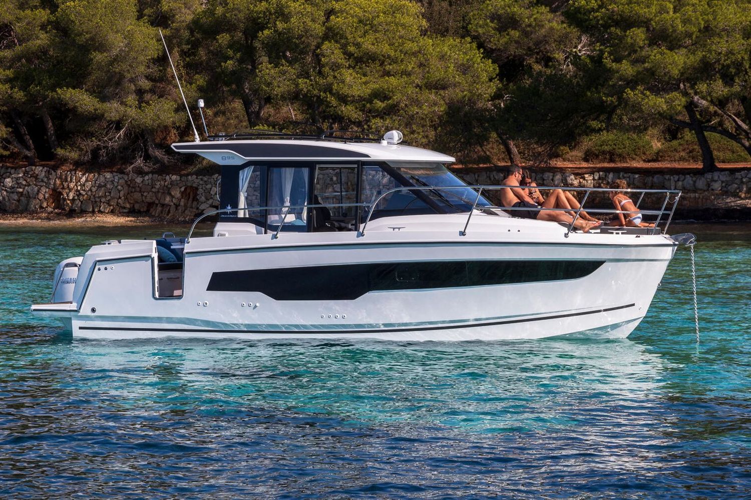 Jeanneau Merry Fisher 895 – Series 2 – with must have options