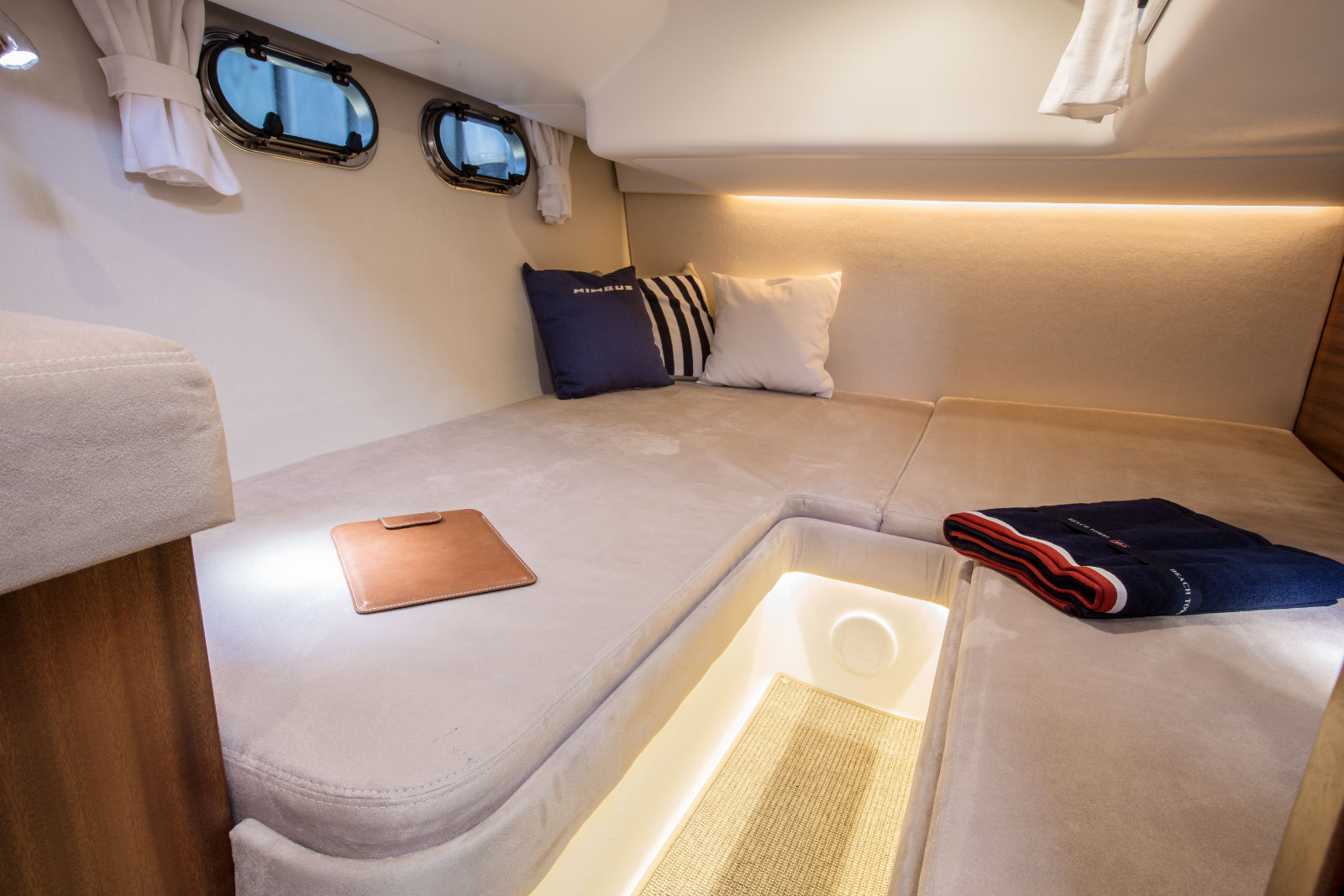 Nimbus 405 Coupe - 5