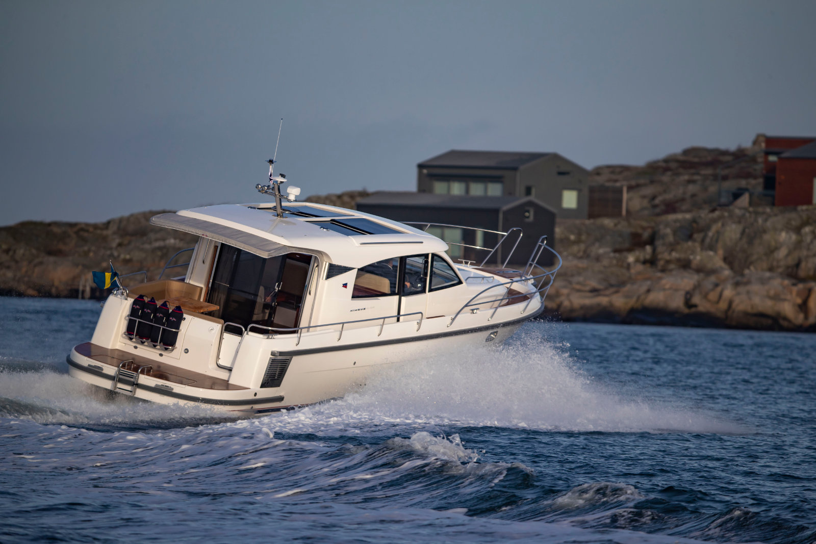 Nimbus 405 Coupe - 2