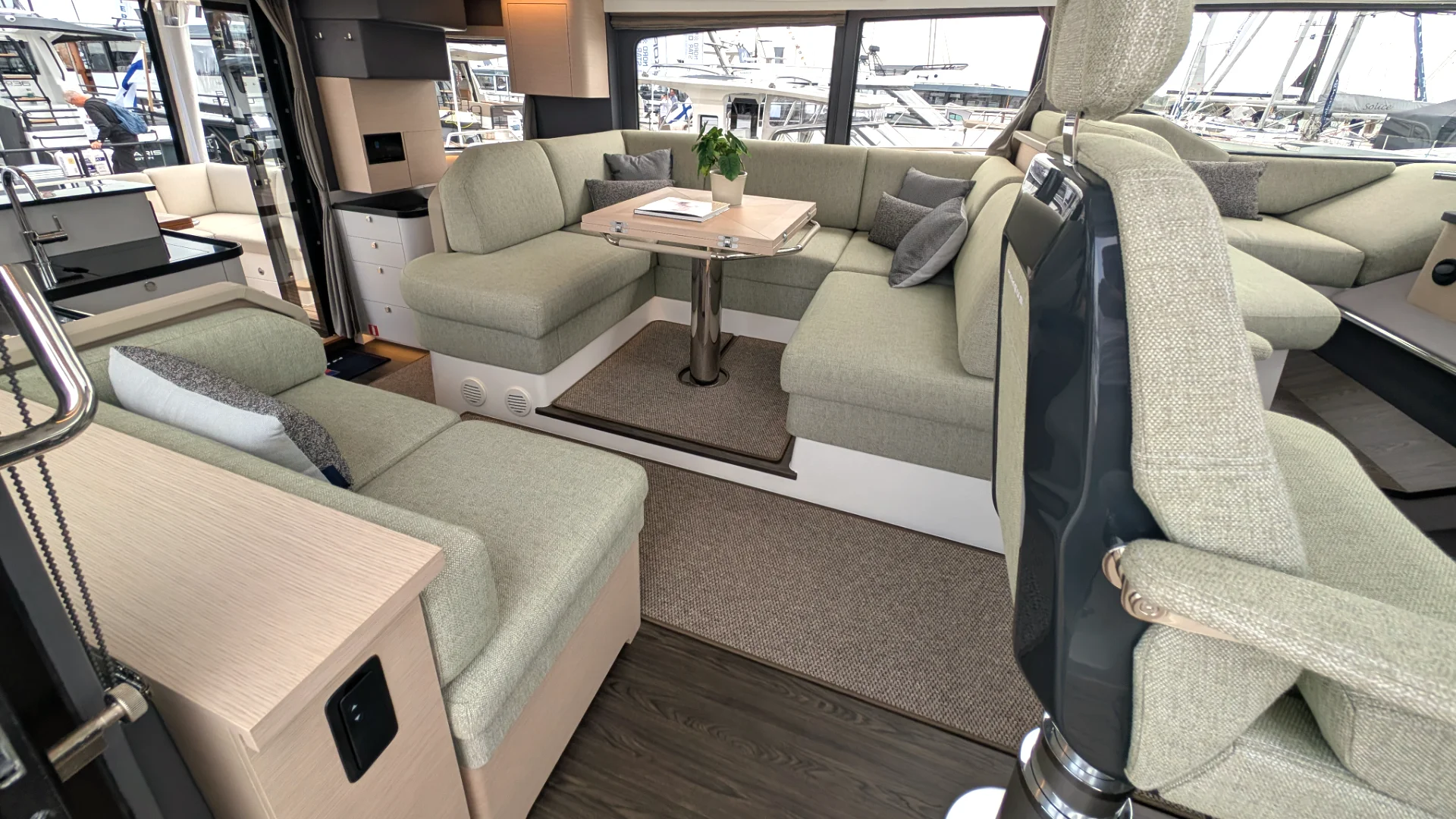 Nimbus 495 Flybridge - 26