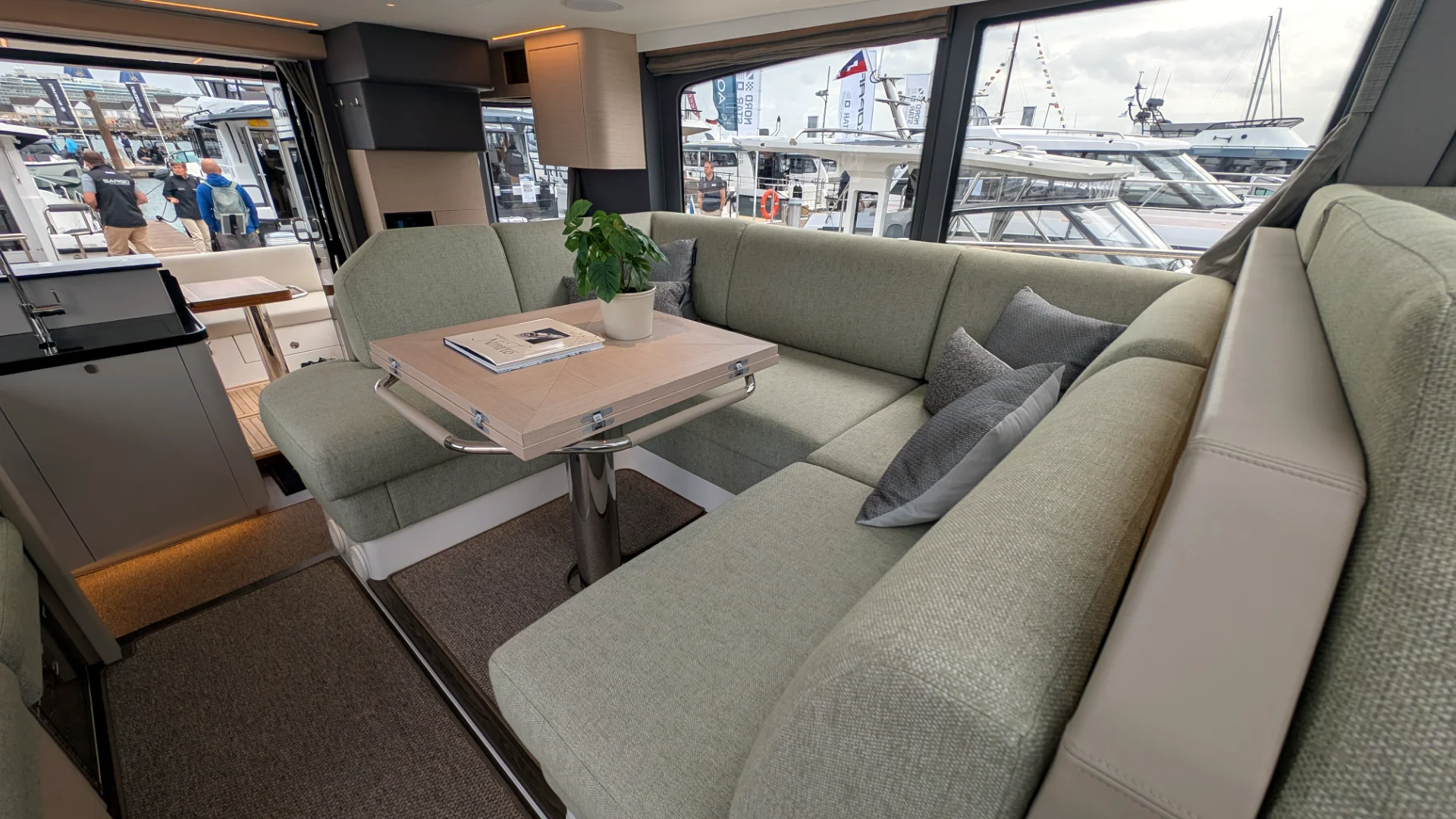 Nimbus 495 Flybridge - 28