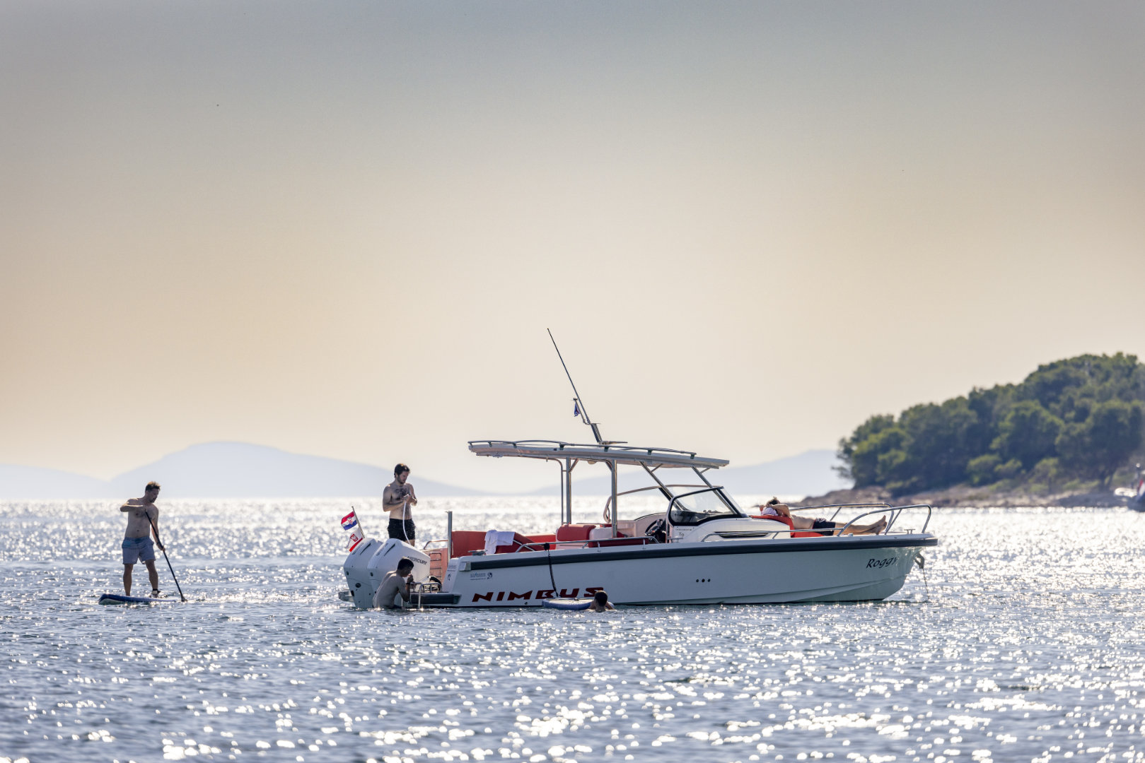 Nimbus Tender 9 (T9)