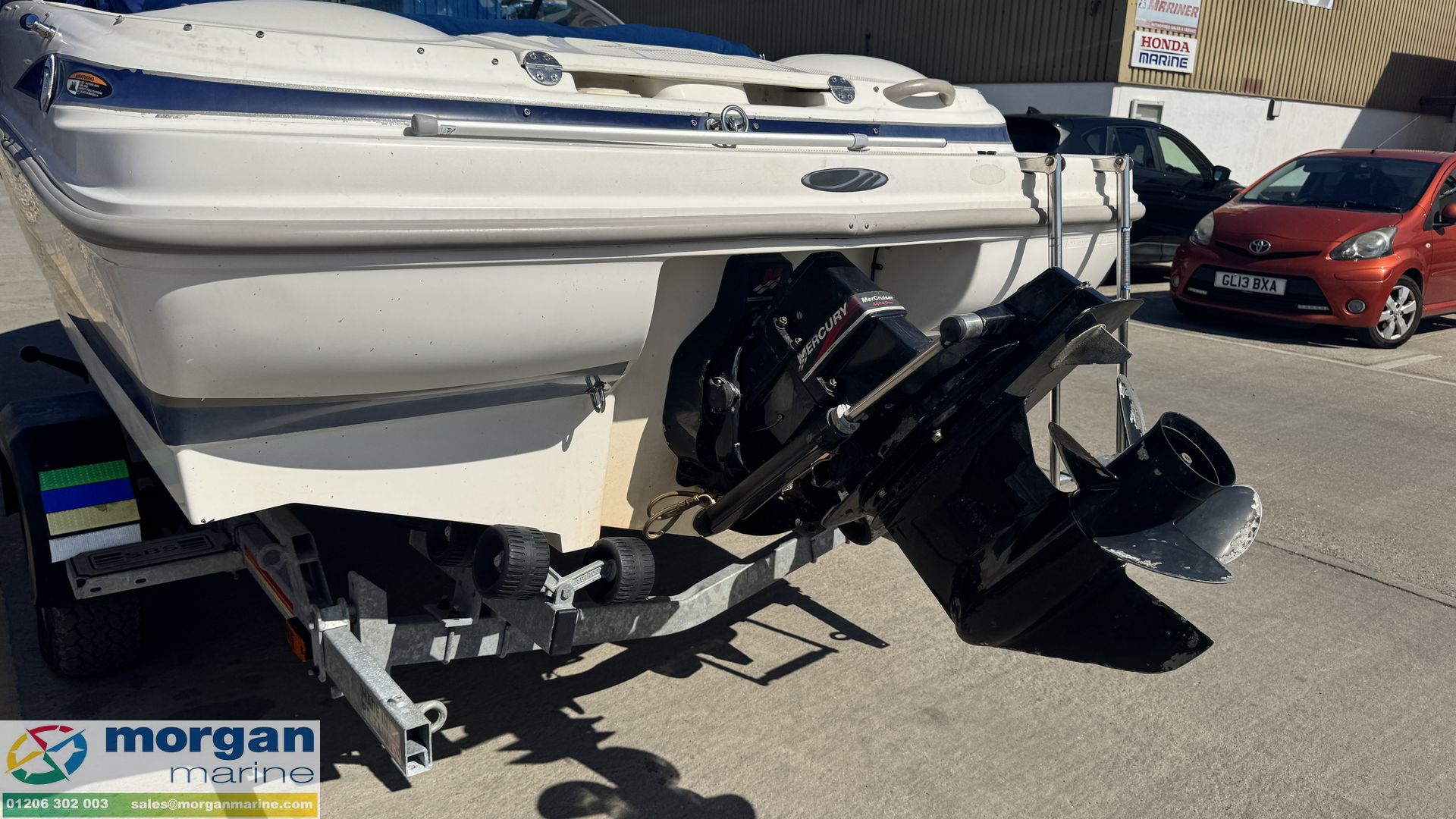 Maxum 1800 MX bow rider