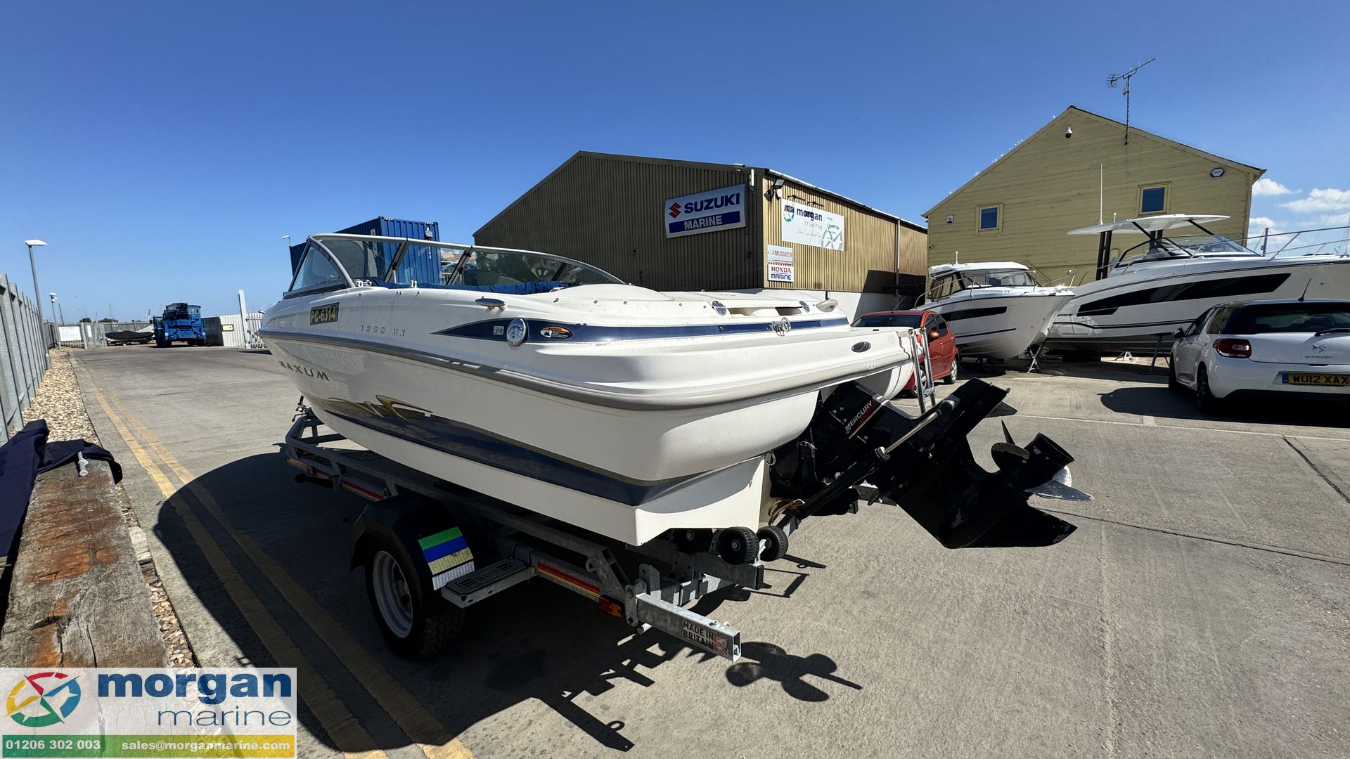 Maxum 1800 MX bow rider