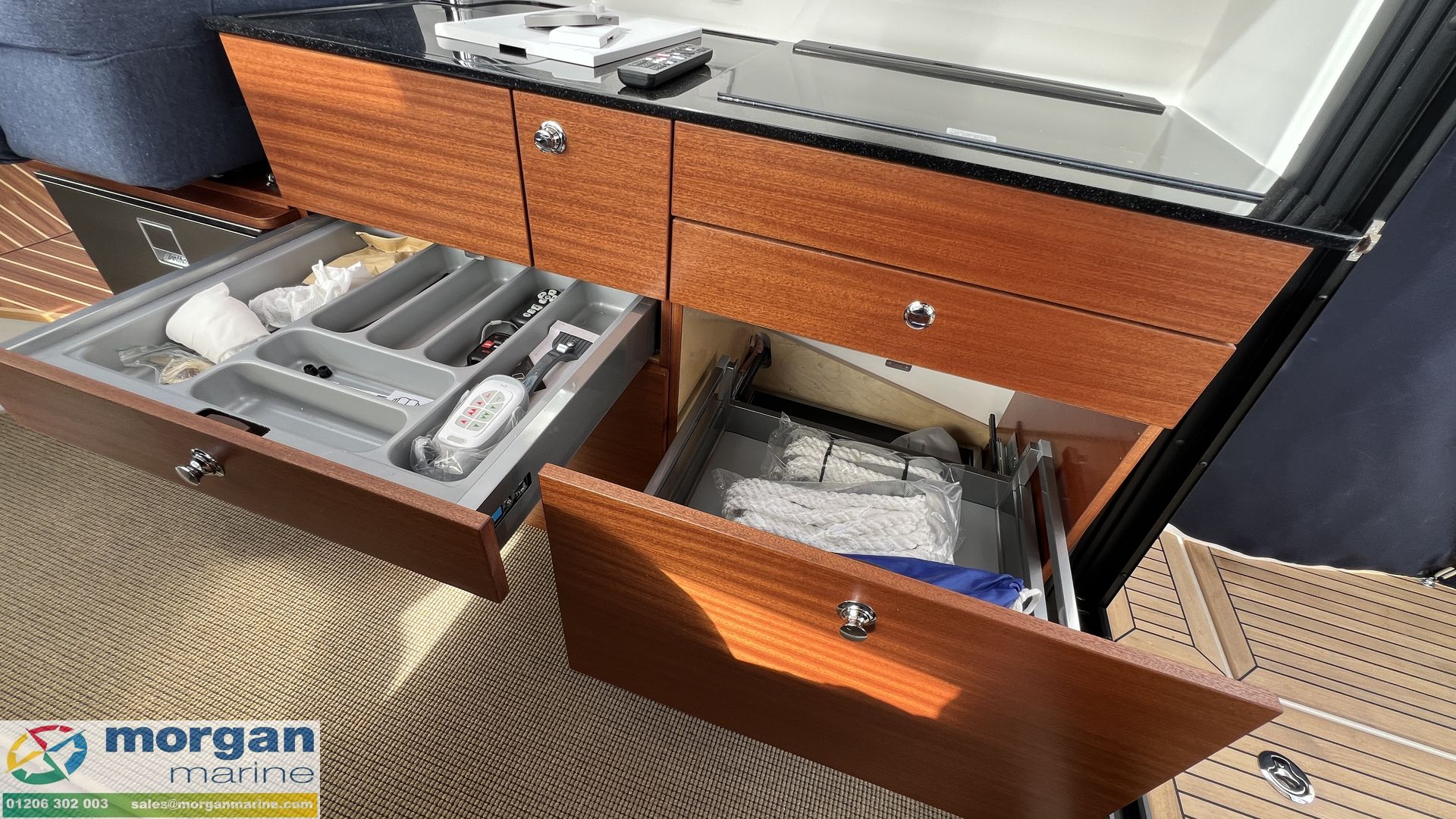 Nimbus 305 Coupe - drawers in galley