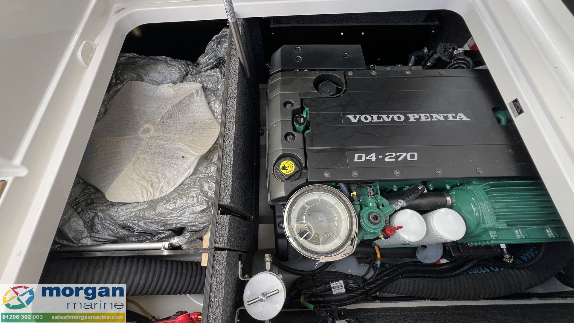 Nimbus 305 Coupe - engine