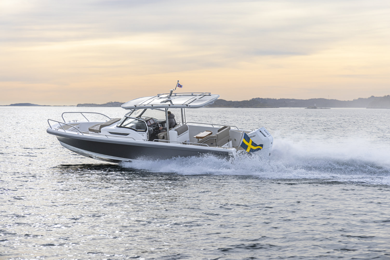 Nimbus Tender 9 (T9)