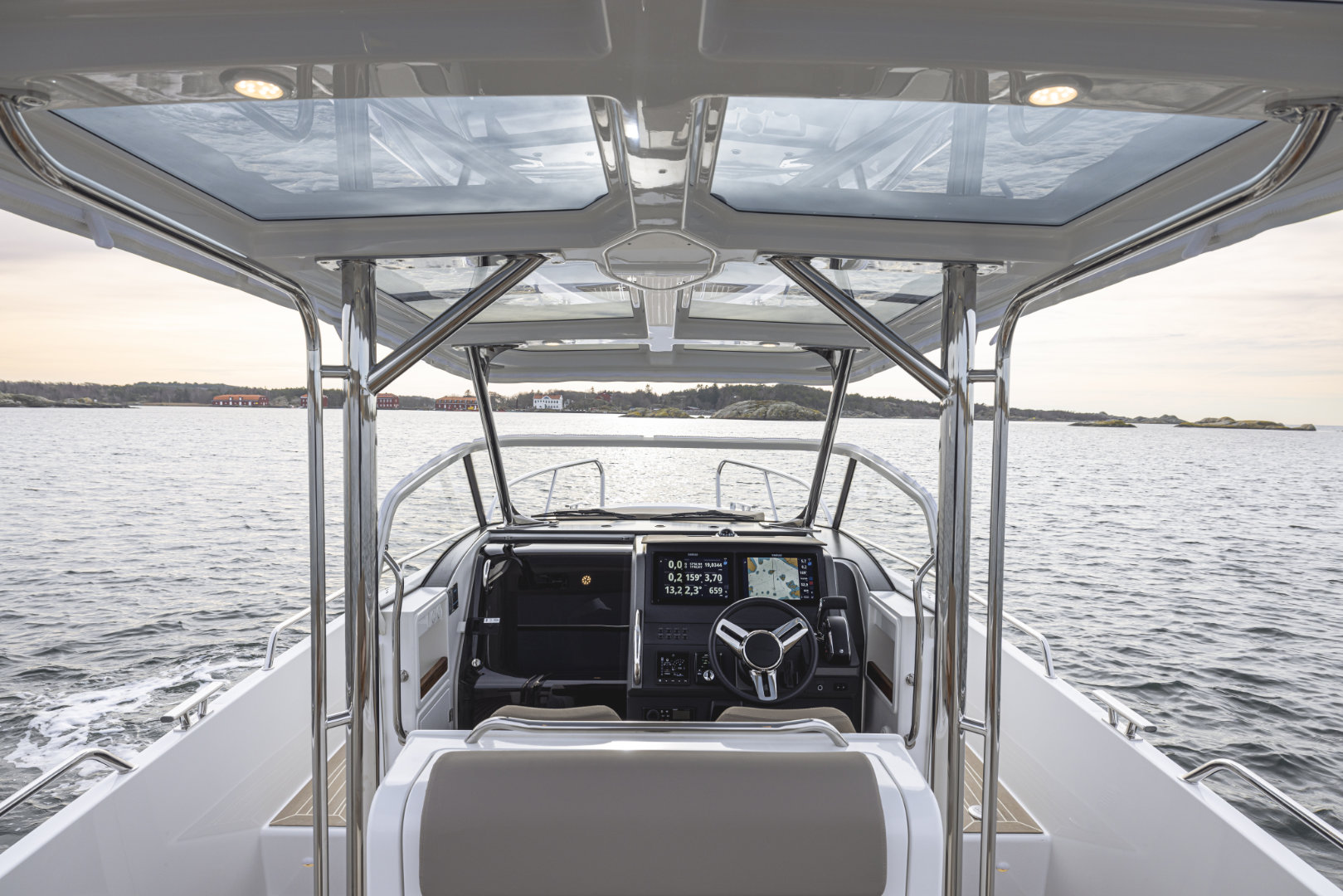 Nimbus Tender 9 (T9)