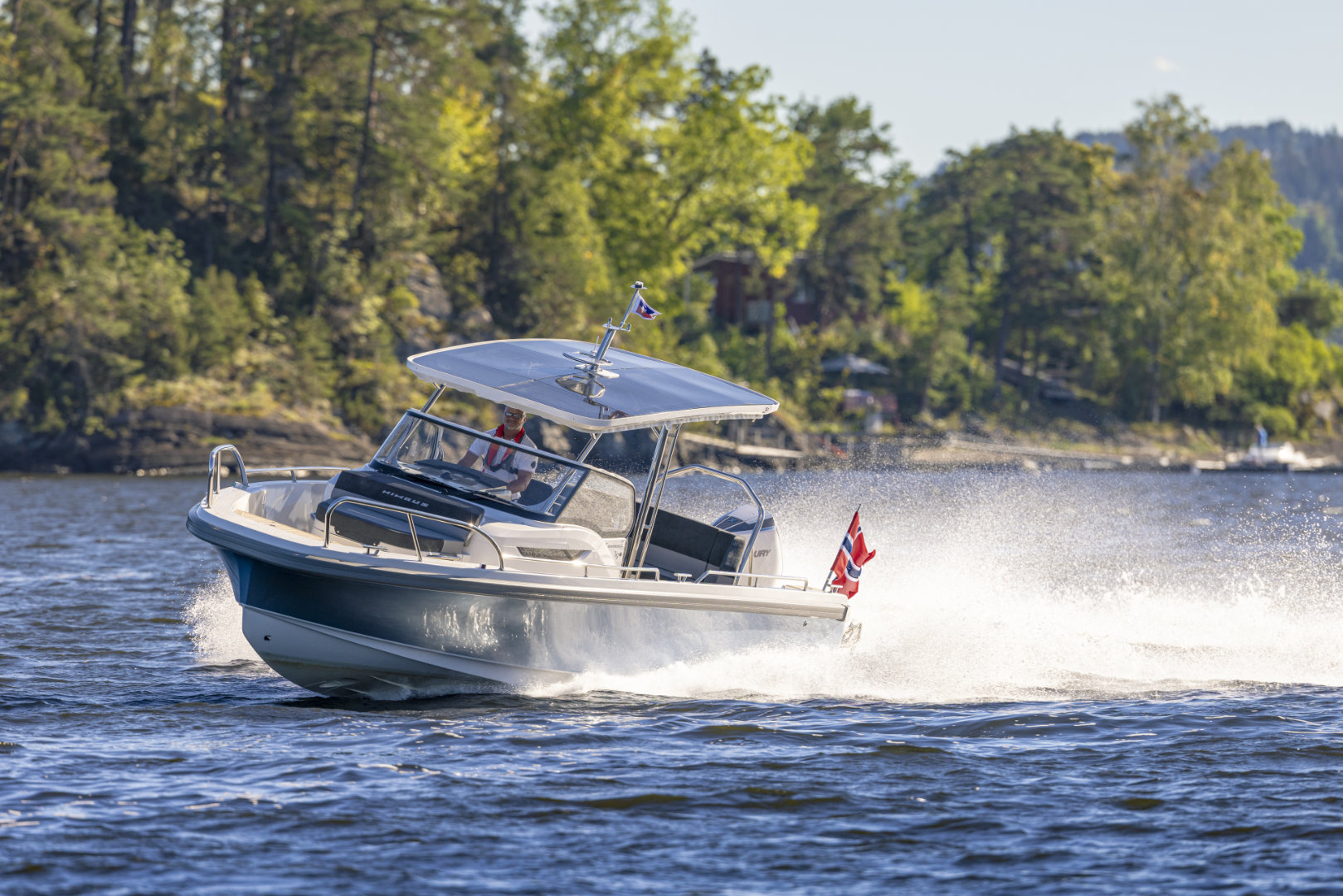 Nimbus Tender 9 (T9)