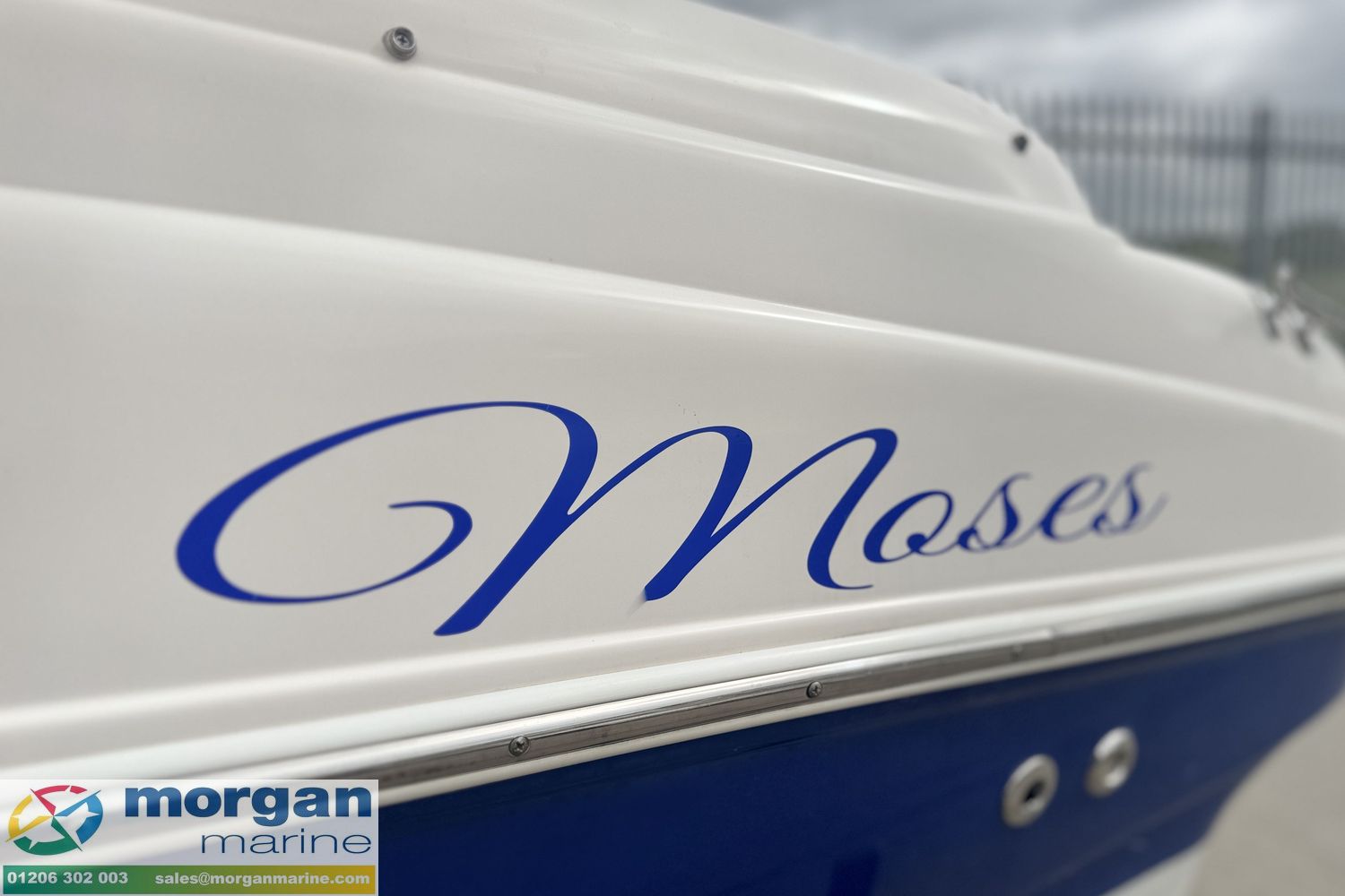 Rinker 212 bow rider