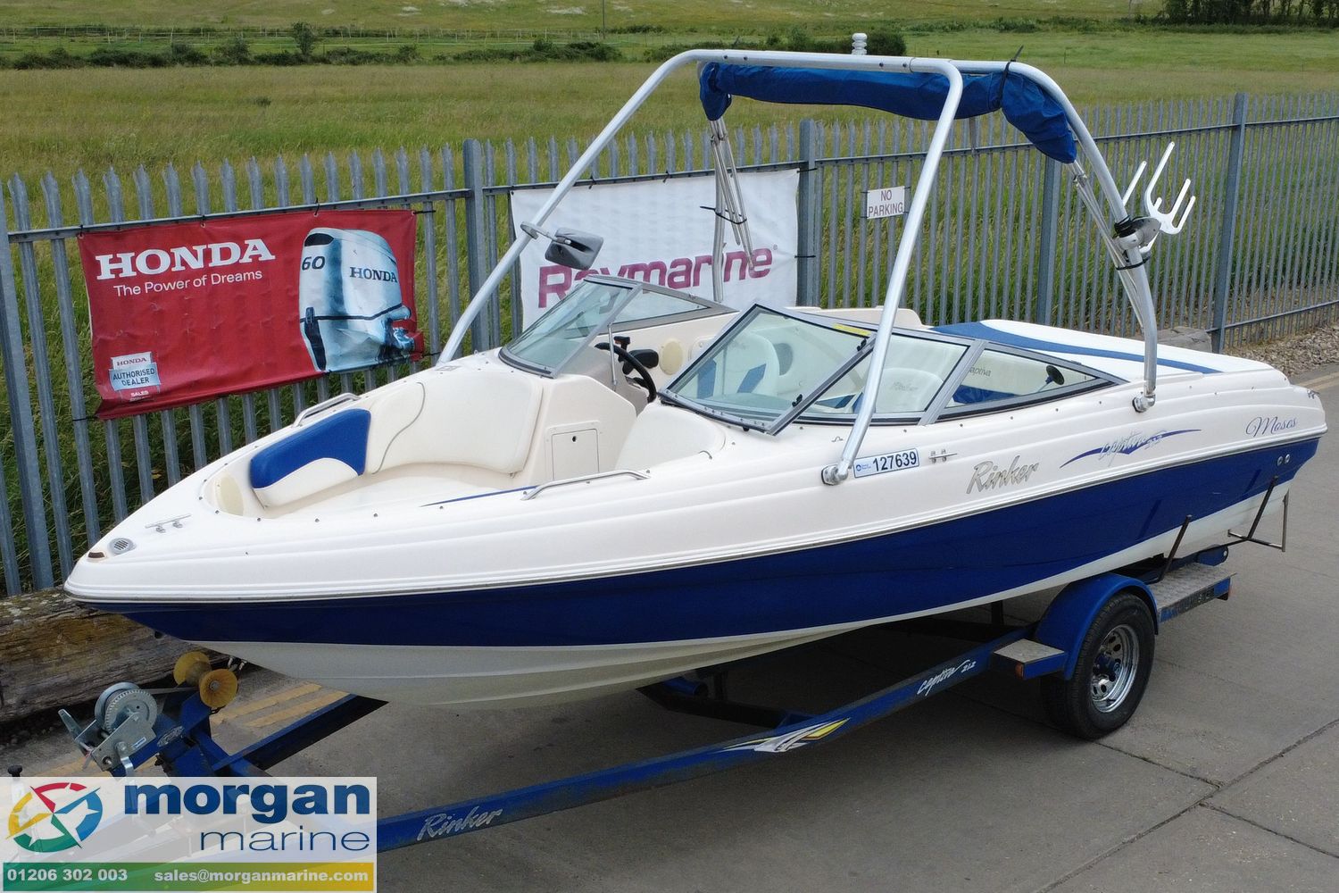 Rinker 212 bow rider