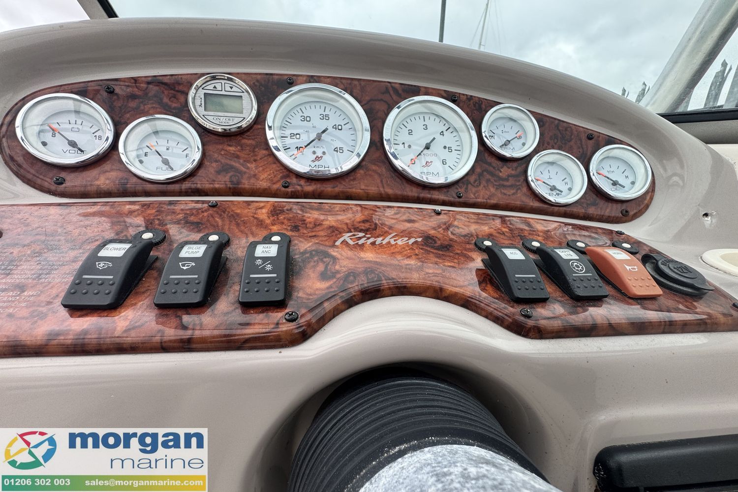 Rinker 212 bow rider