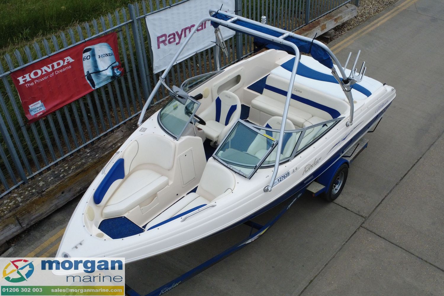 Rinker 212 bow rider