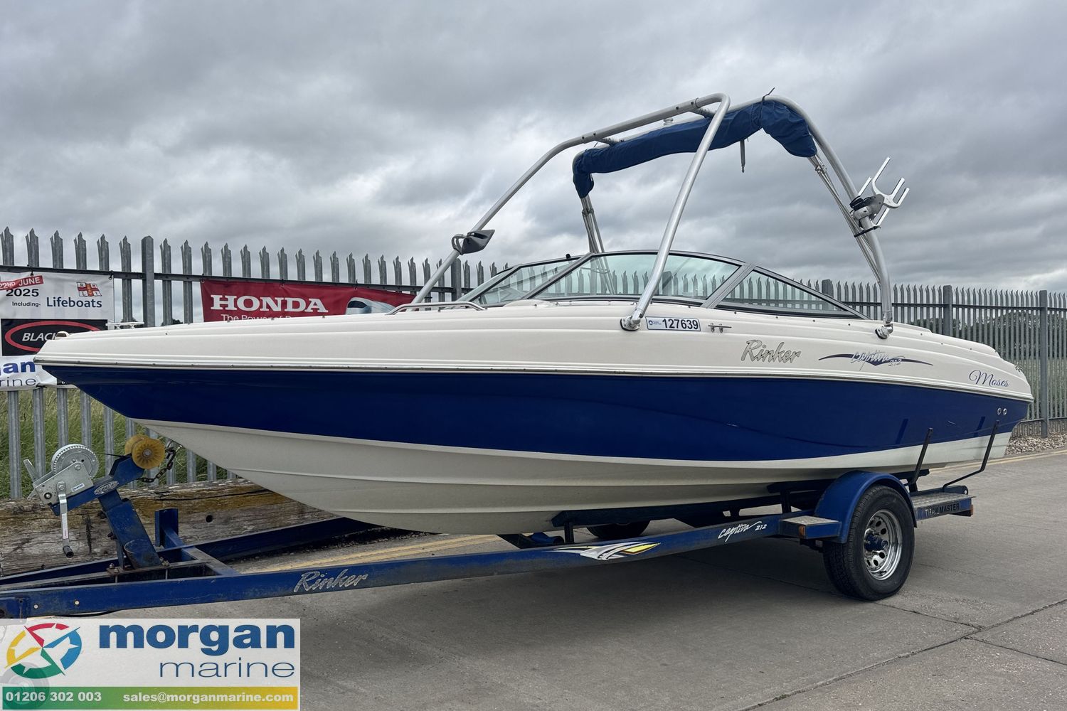 Rinker 212 bow rider