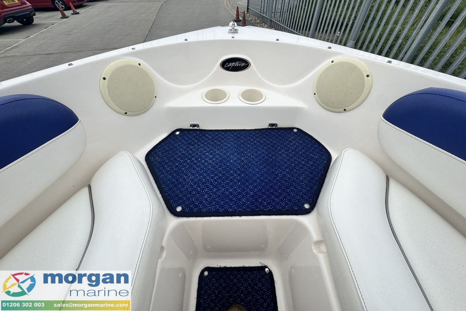 Rinker 212 bow rider