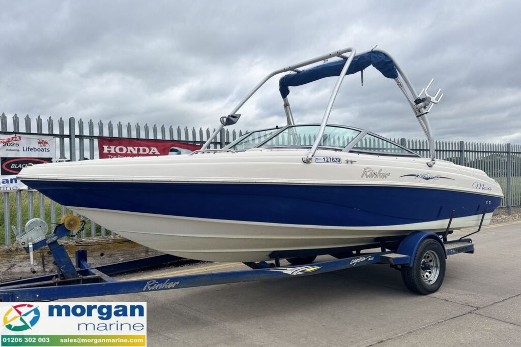 Rinker 212 bow rider