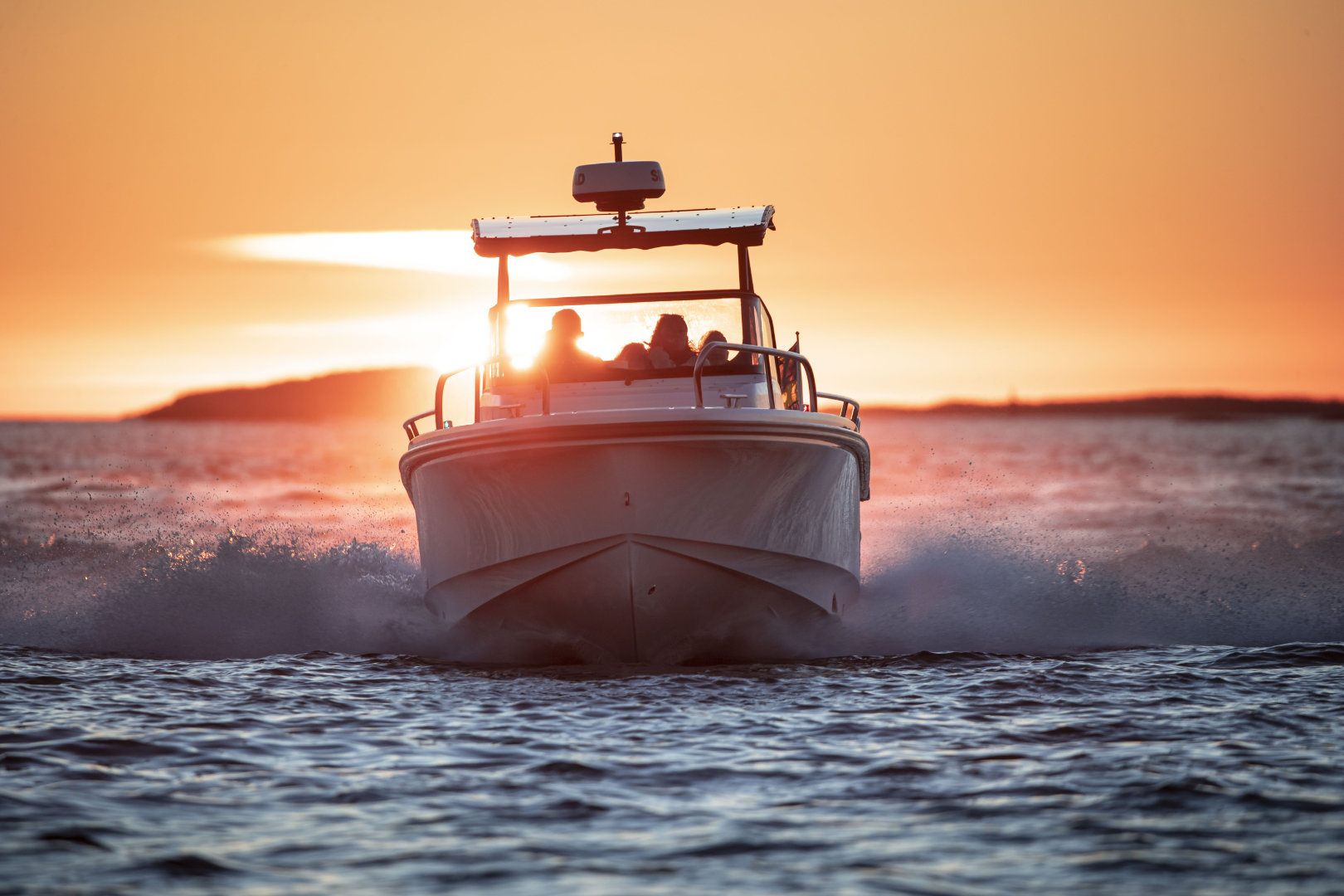 Nimbus Tender 8 (T8)