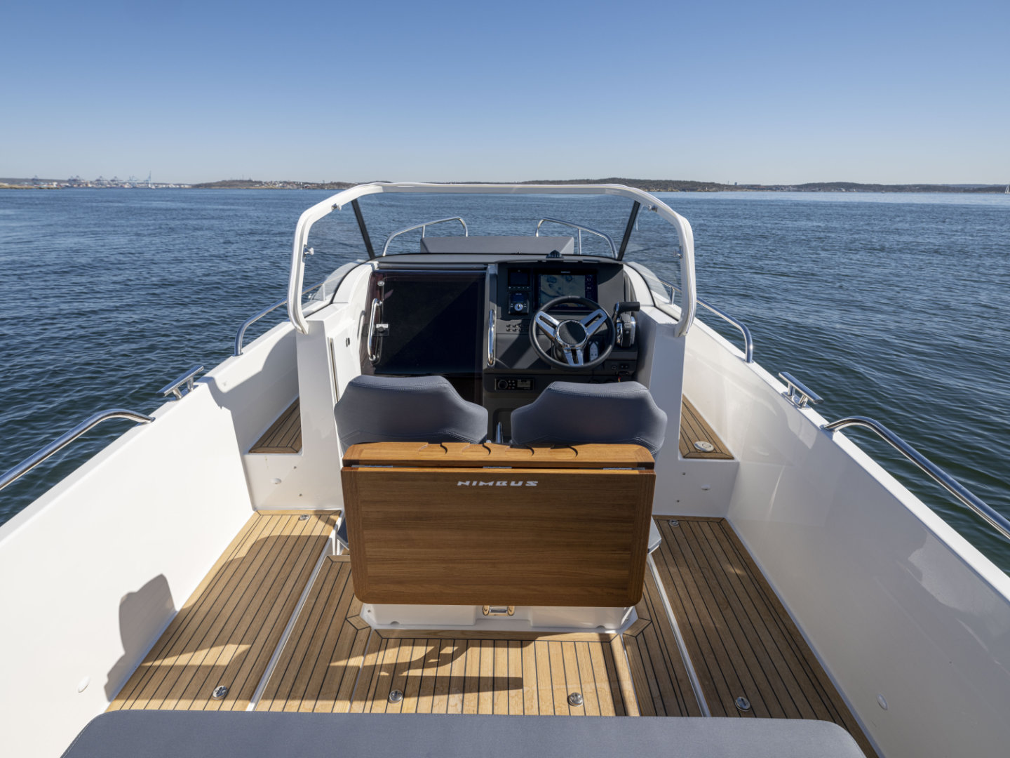 Nimbus Tender 8 (T8)