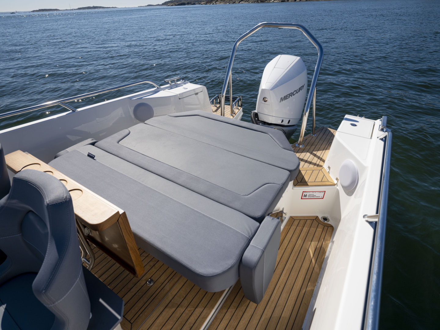 Nimbus Tender 8 (T8)