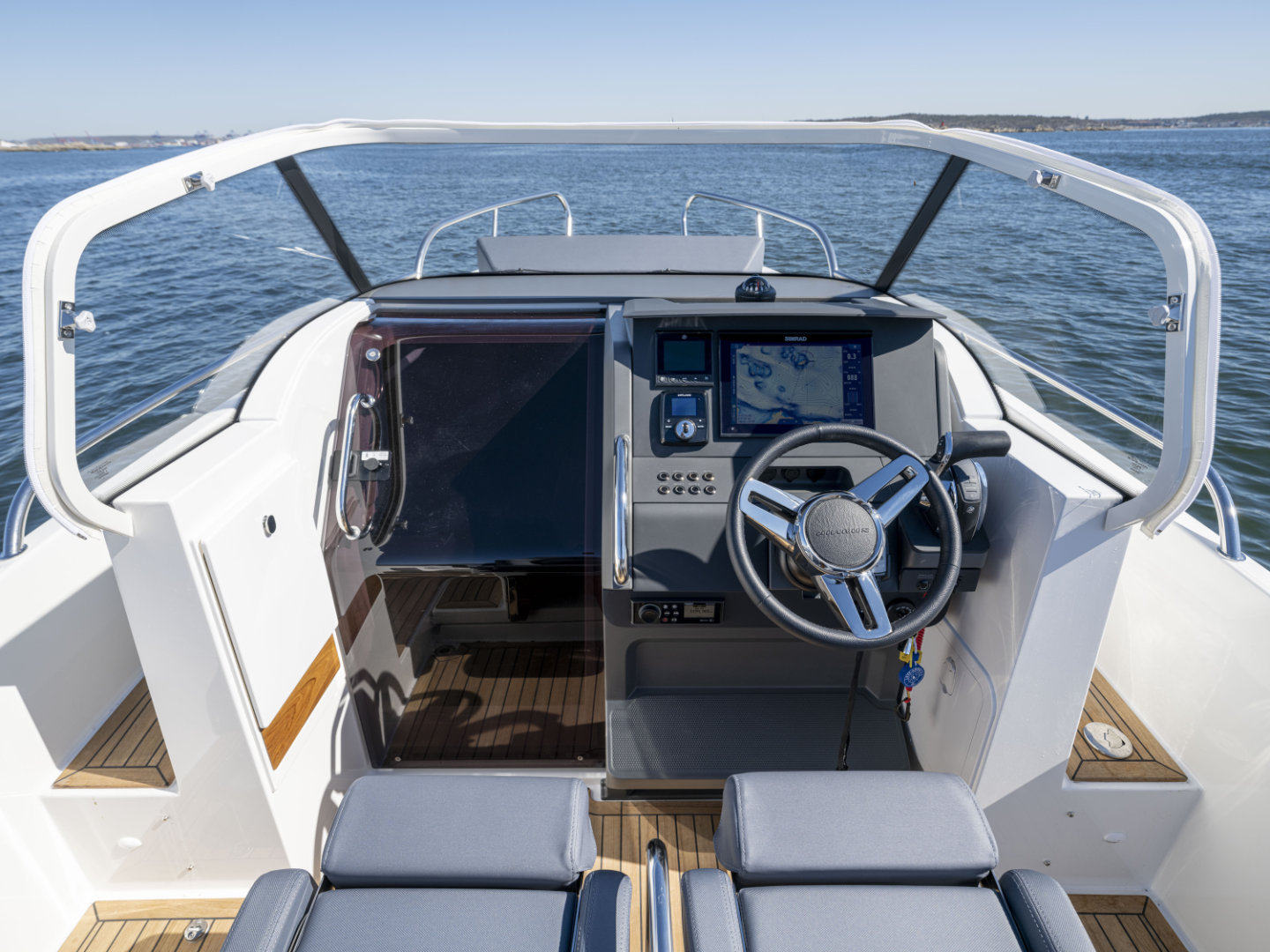 Nimbus Tender 8 (T8)