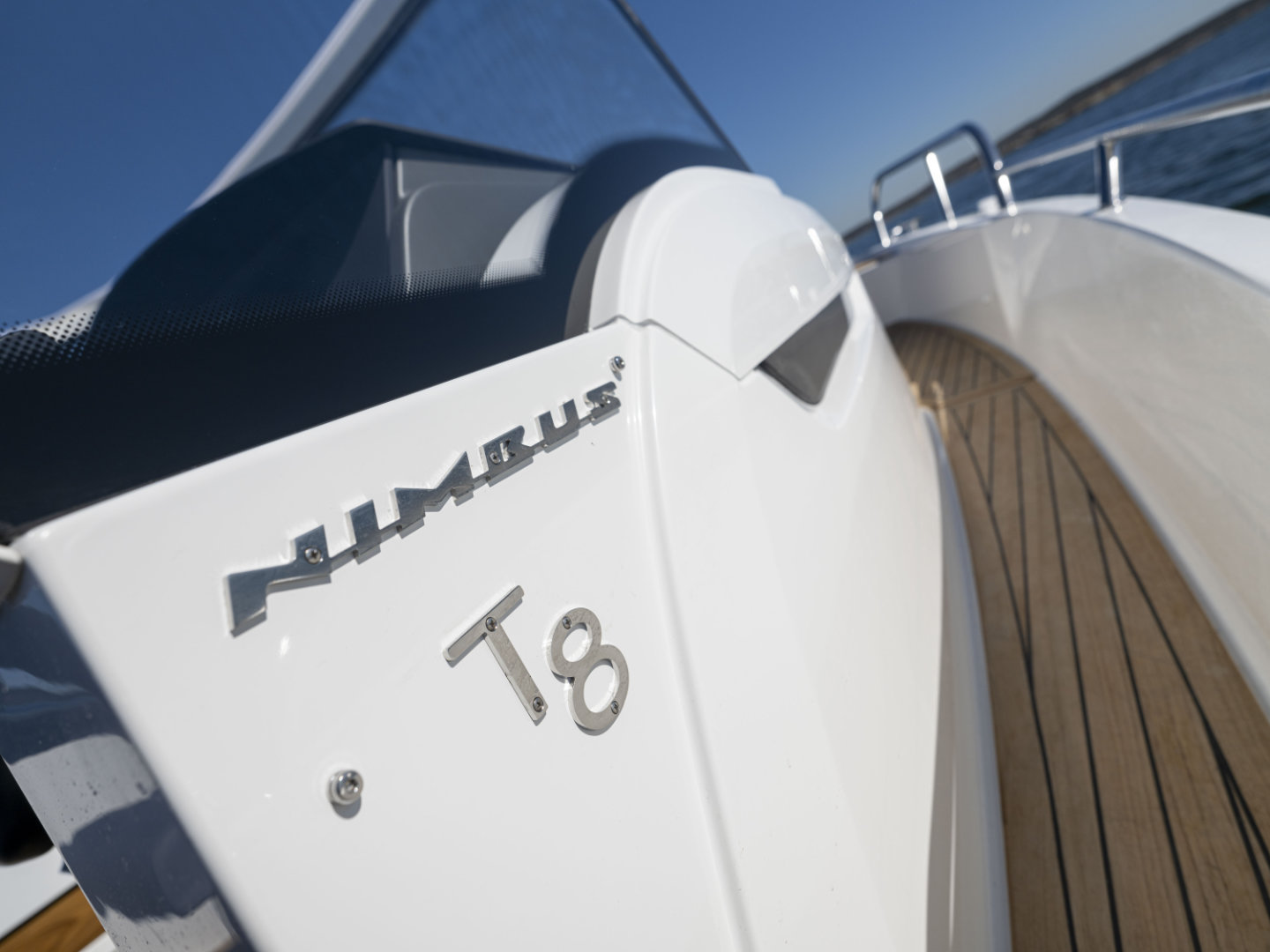 Nimbus Tender 8 (T8)