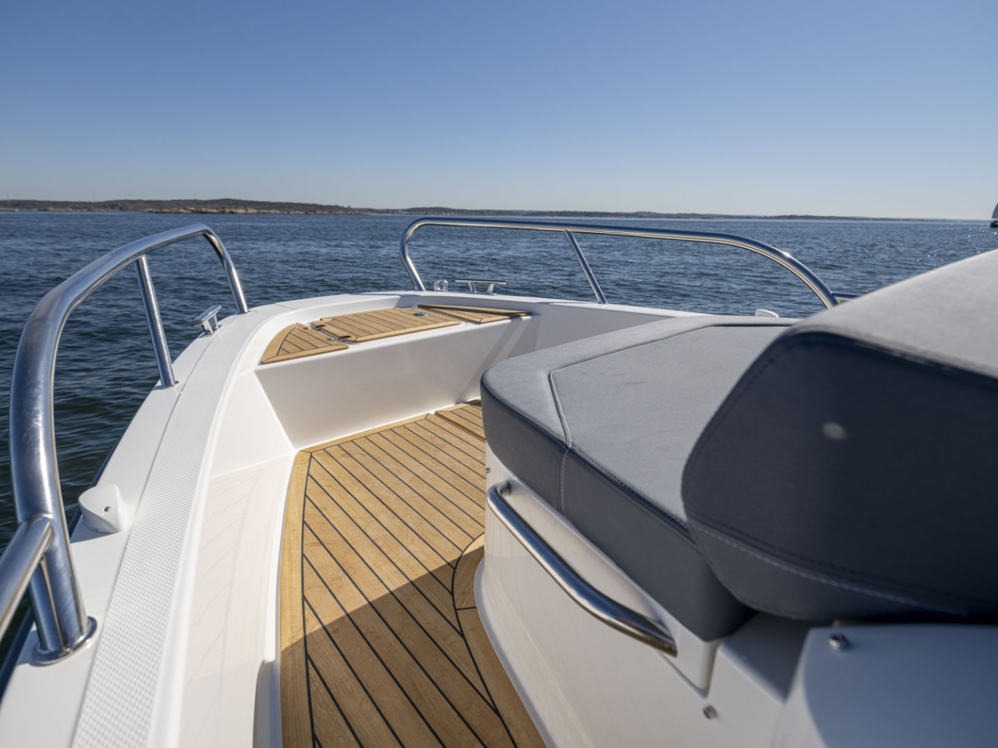 Nimbus Tender 8 (T8)