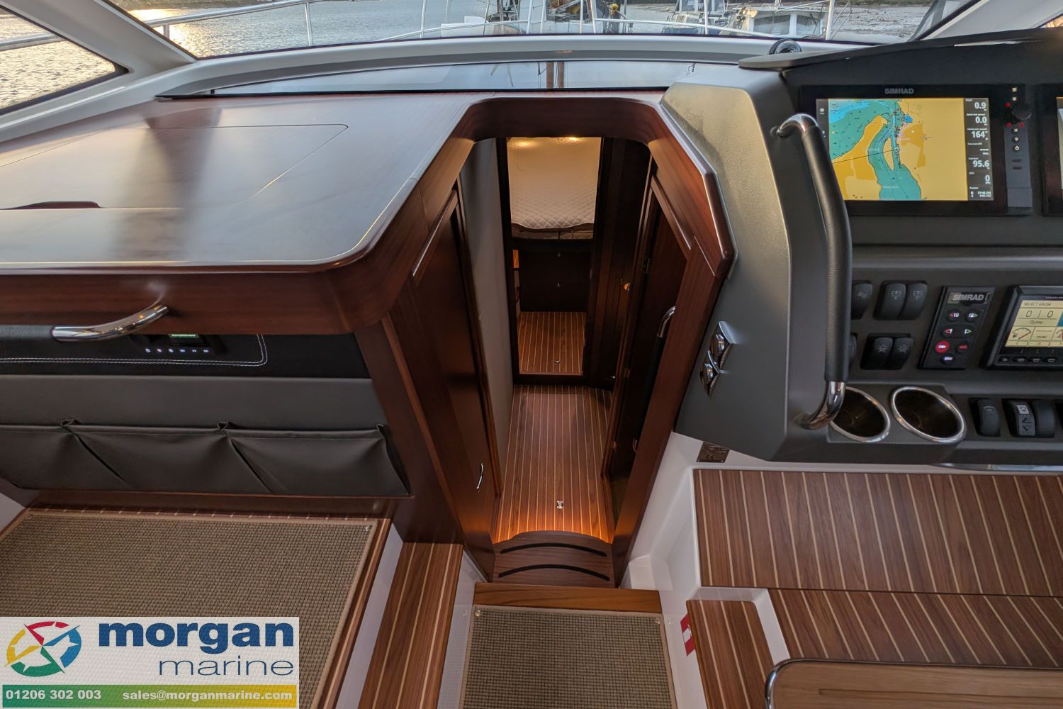 Nimbus 405 Coupe - 31