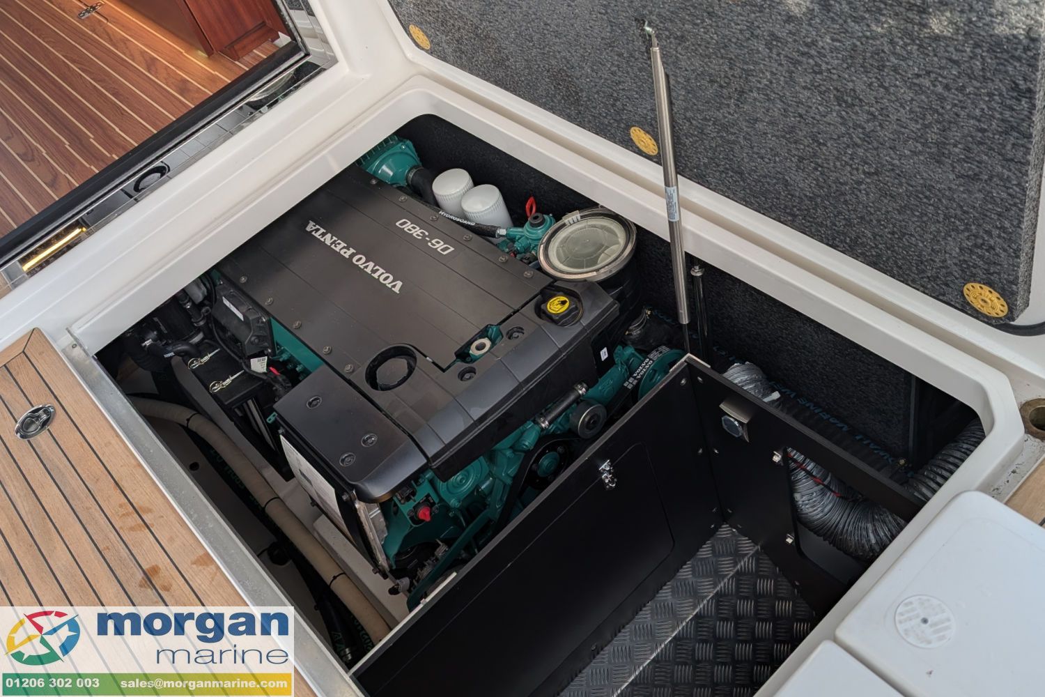 Nimbus 405 Coupe - 41