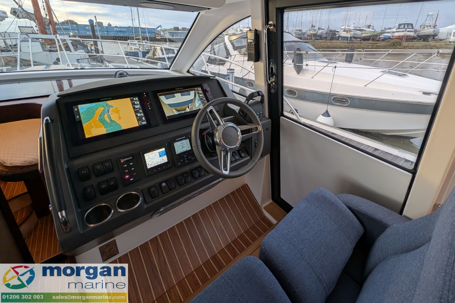 Nimbus 405 Coupe - 26