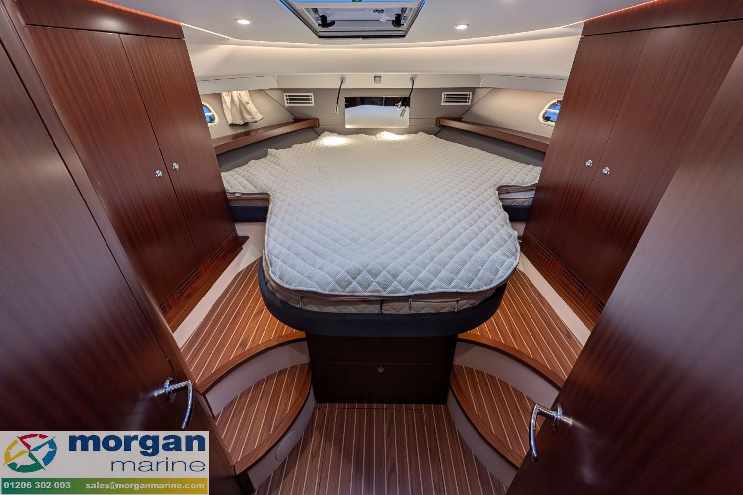 Nimbus 405 Coupe - 33