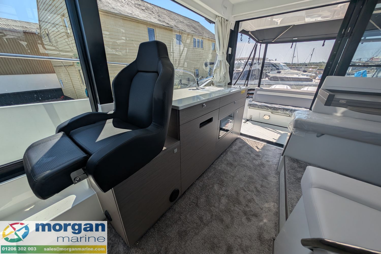 Jeanneau Merry Fisher 1095 Fly Saloon 2