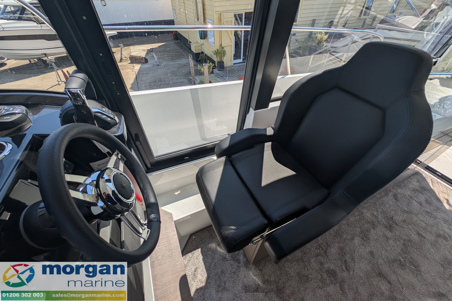 Jeanneau Merry Fisher 1095 Fly Helm Seat
