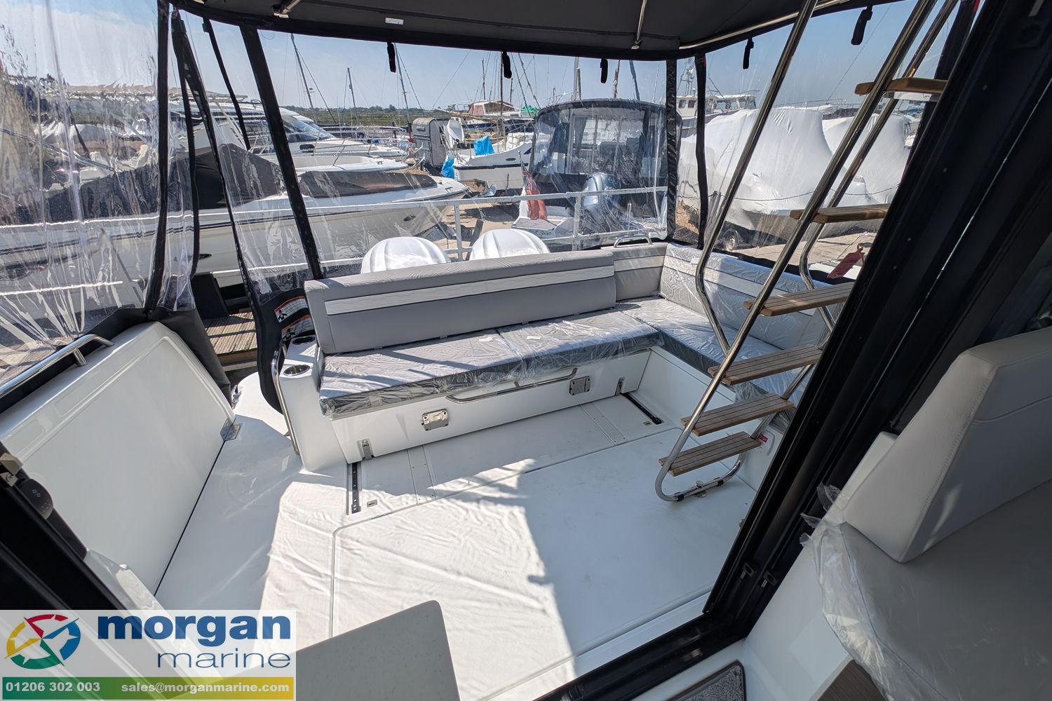 Jeanneau Merry Fisher 1095 Fly Cockpit 2