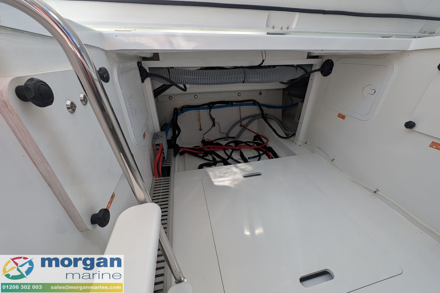Jeanneau Merry Fisher 1095 Fly Storage