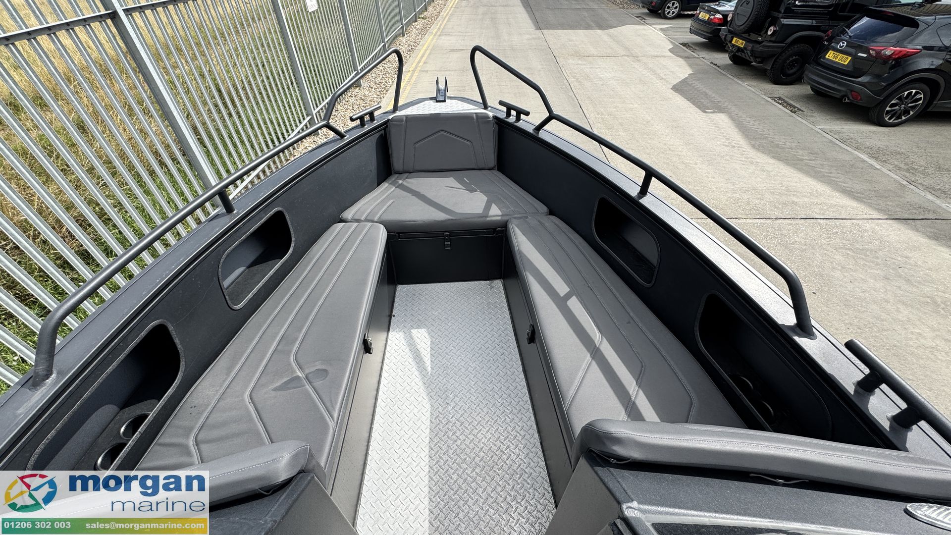 UMS 655 DC Bow Rider
