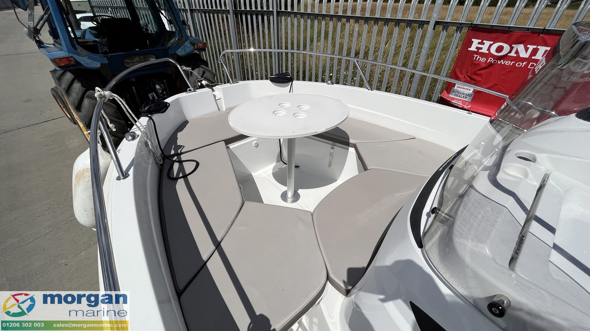 Jeanneau Cap Camarat 5.5 Centre Console Series 2