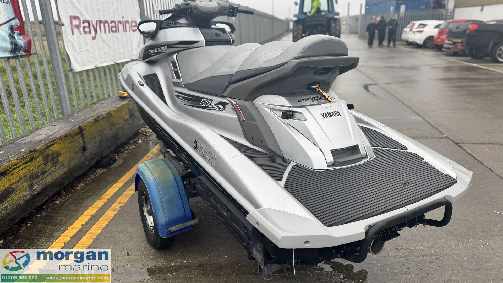 Yamaha WaveRunner FX HO cruiser jet ski