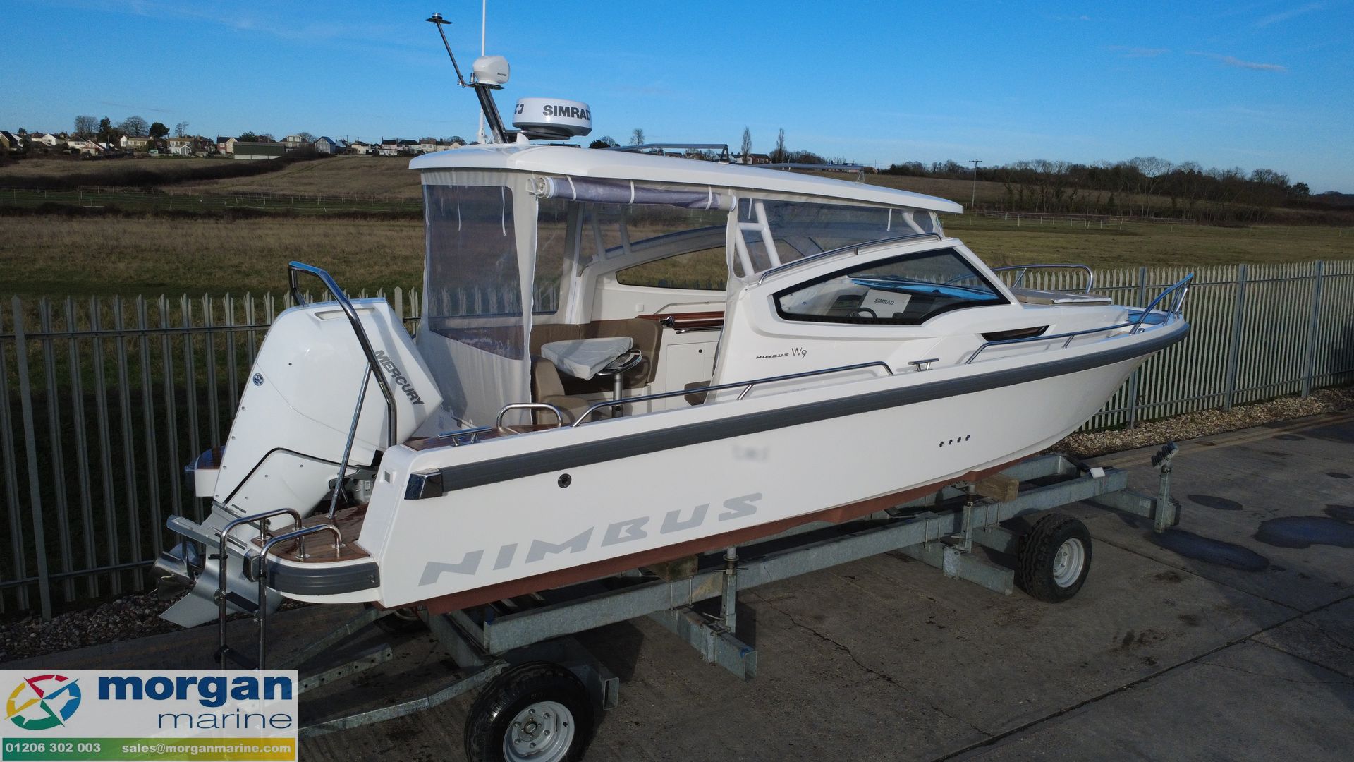 Nimbus Weekender 9 - starboard side aft