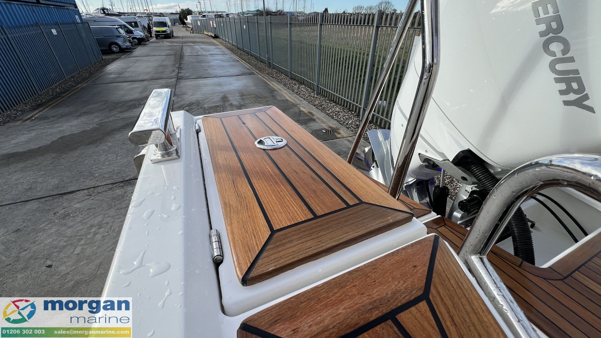 Nimbus Weekender 9 - teak decking on transom