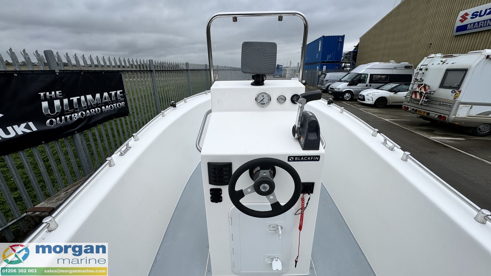 Atlantis 16 centre console -