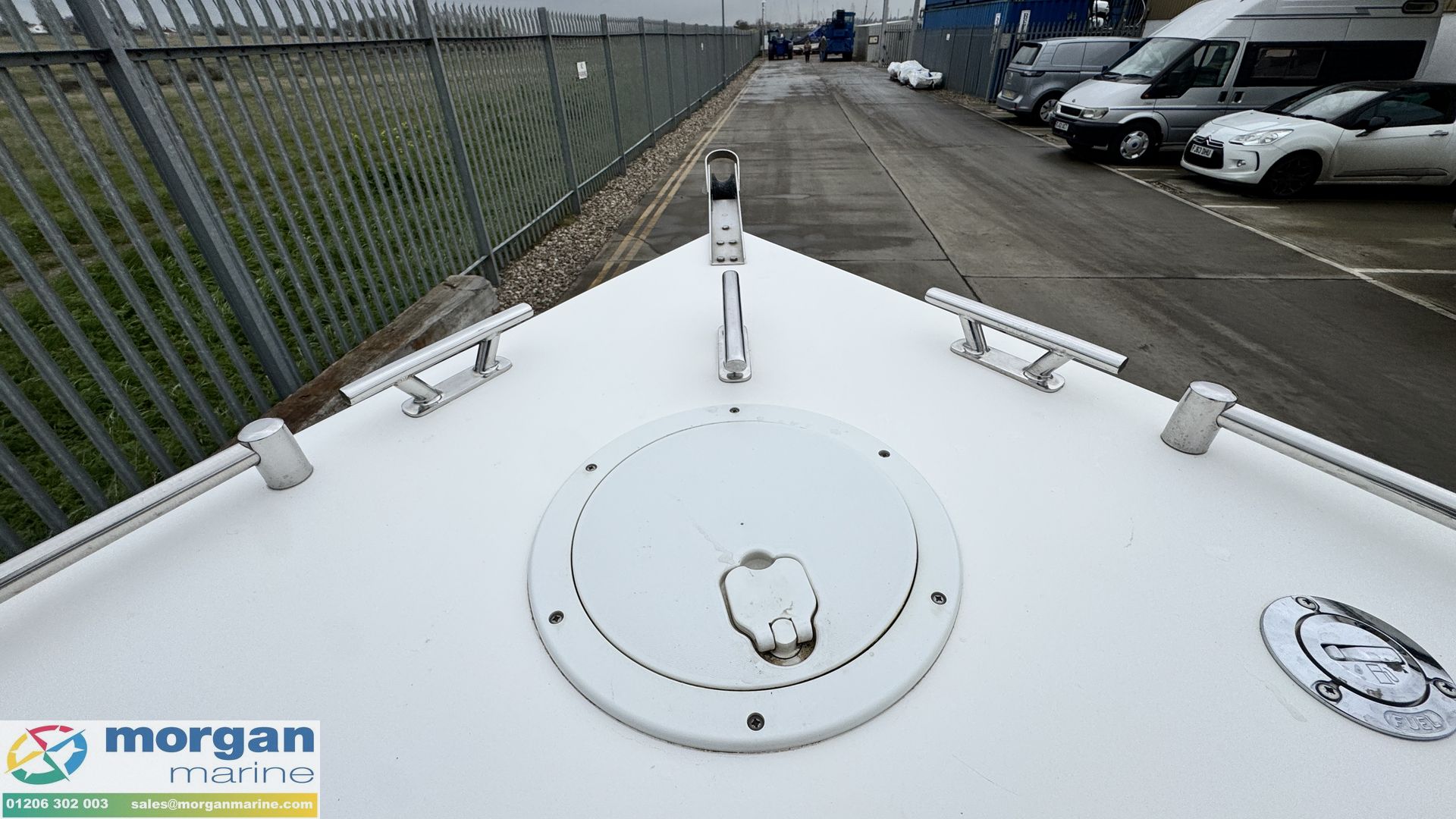 Atlantis 16 centre console -