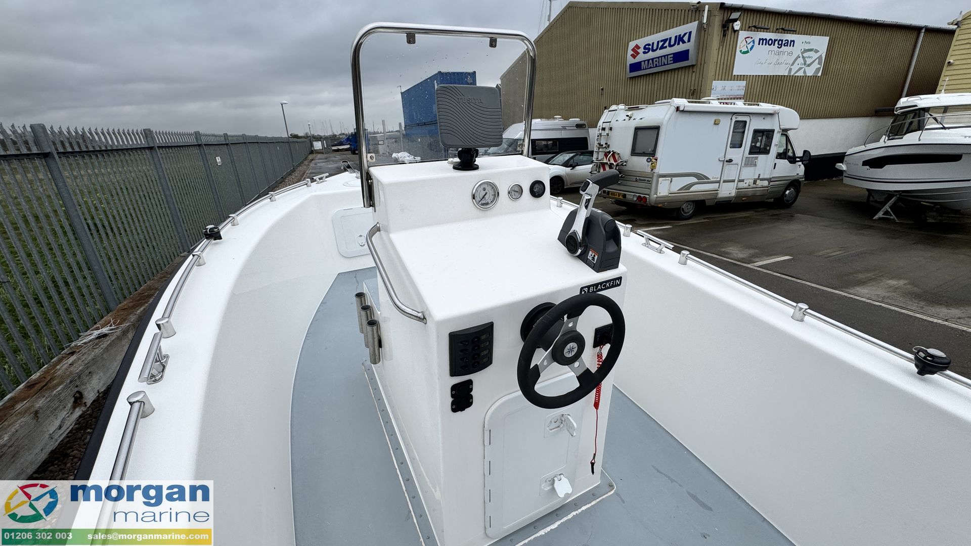 Atlantis 16 centre console -