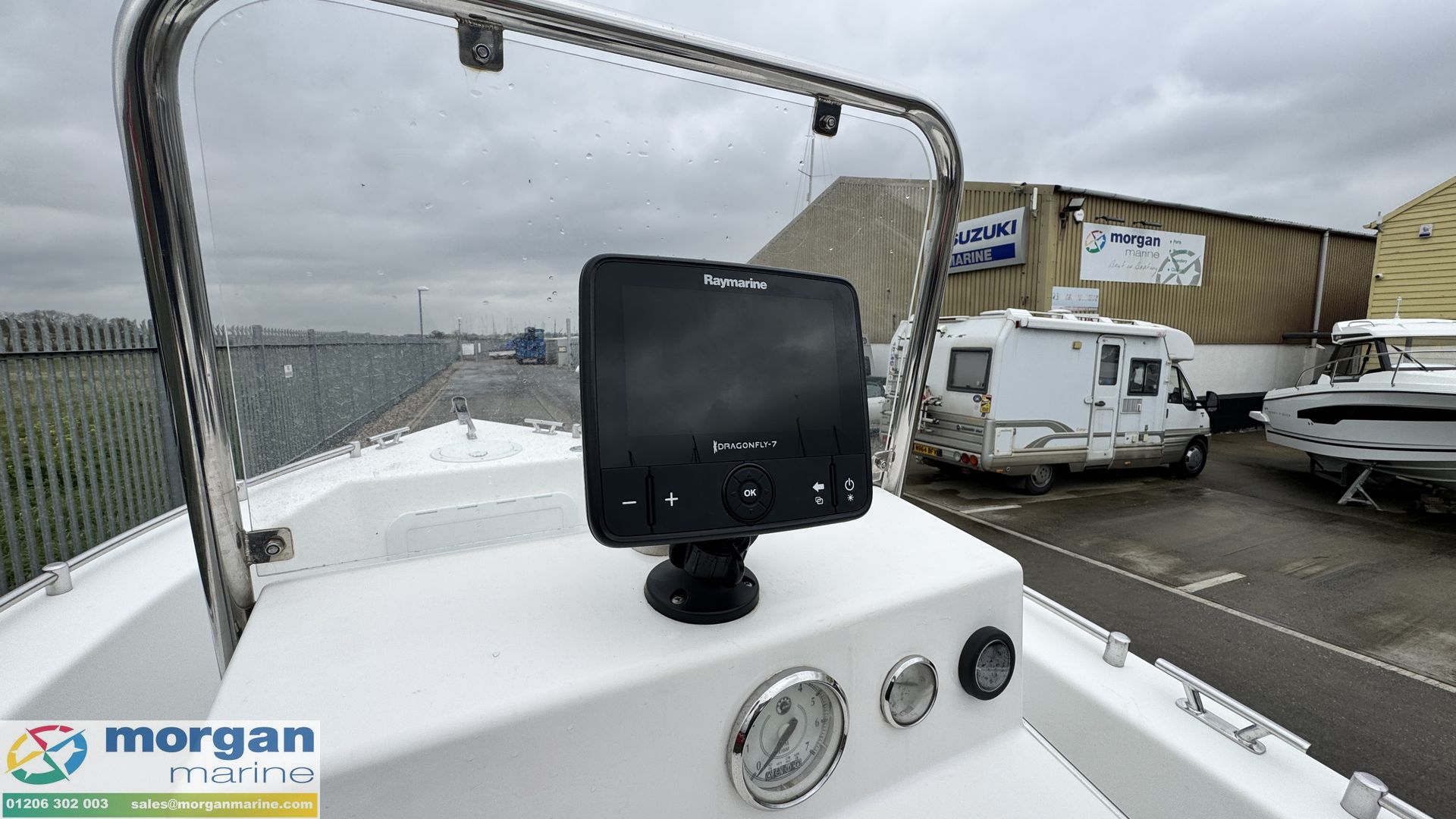 Atlantis 16 centre console -