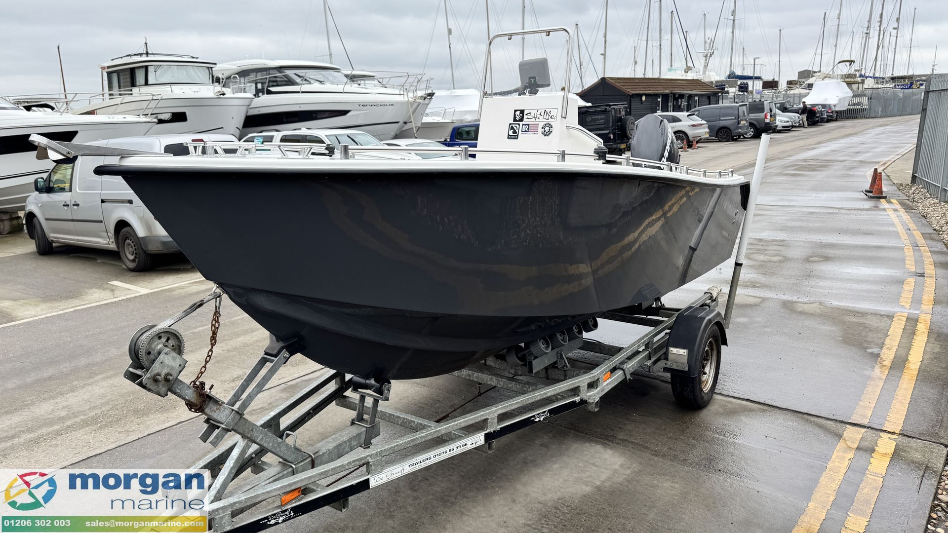 Atlantis 16 centre console -