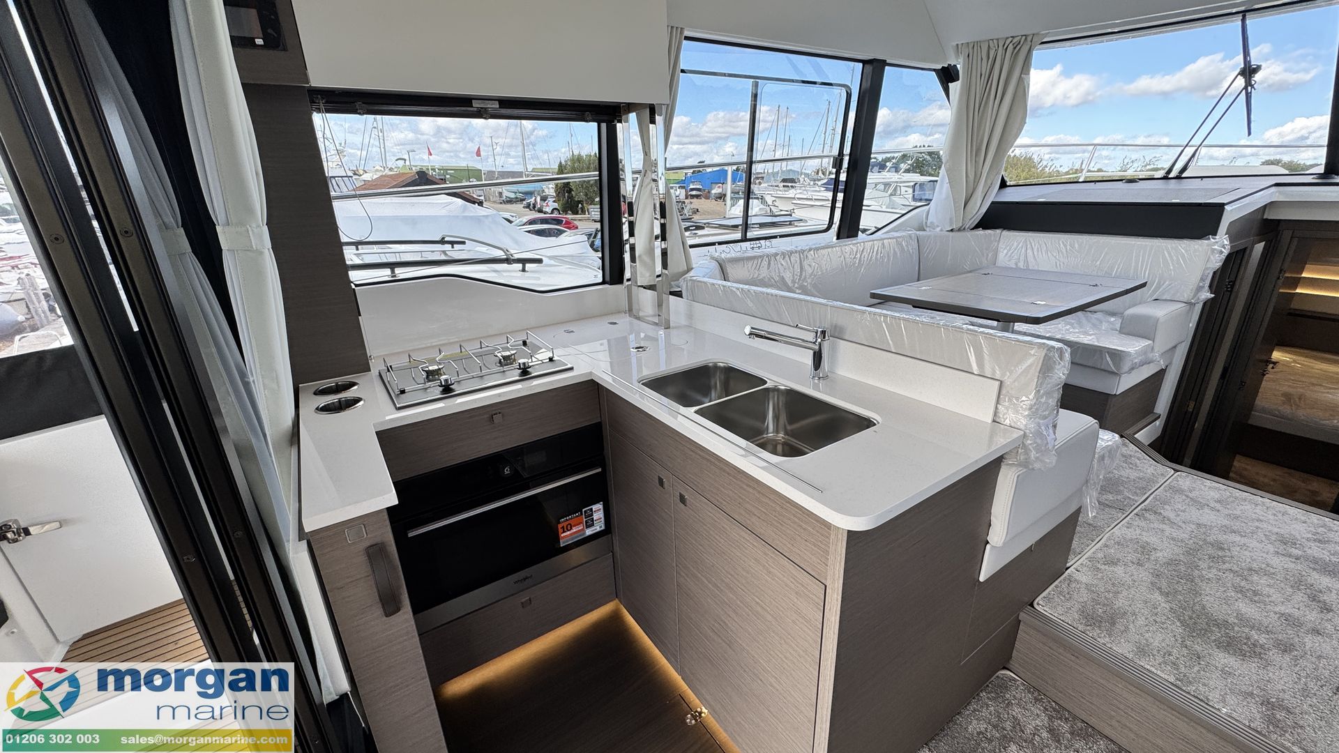 Jeanneau-Merry-Fisher-1295-Coupe-