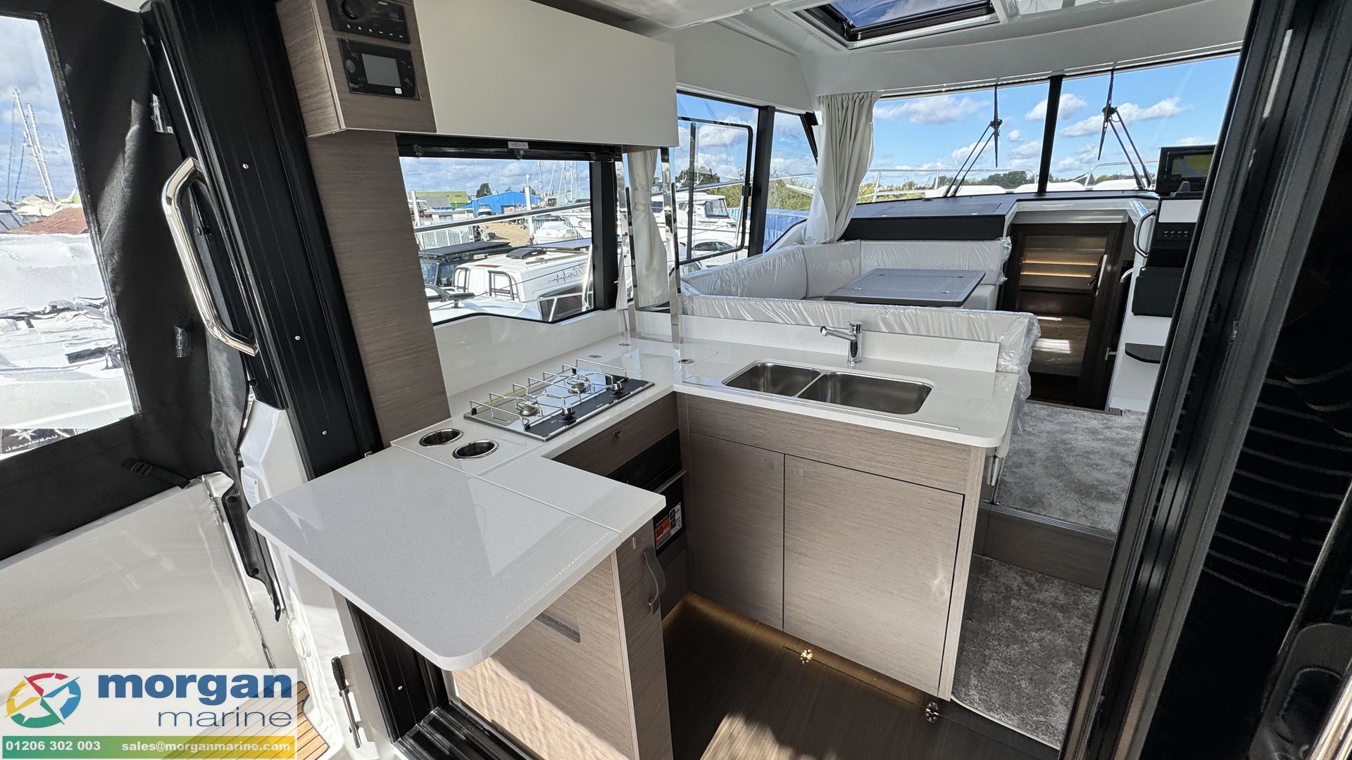 Jeanneau-Merry-Fisher-1295-Coupe-
