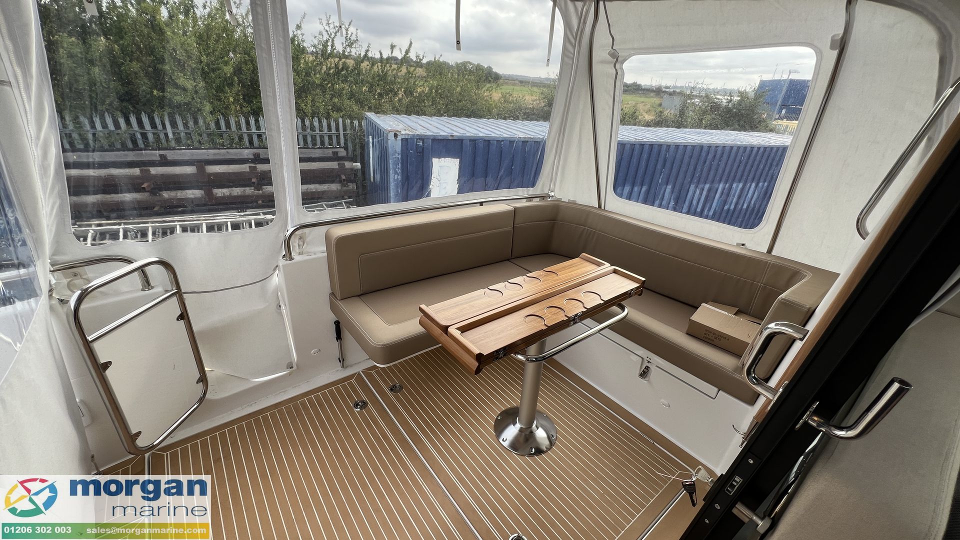 Nimbus 365 Coupe - aft cockpit table and seating